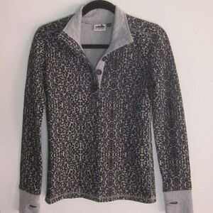 Kavu Womens Size S Casual Outdoor Pullover Print Sweater Black & White Pattern